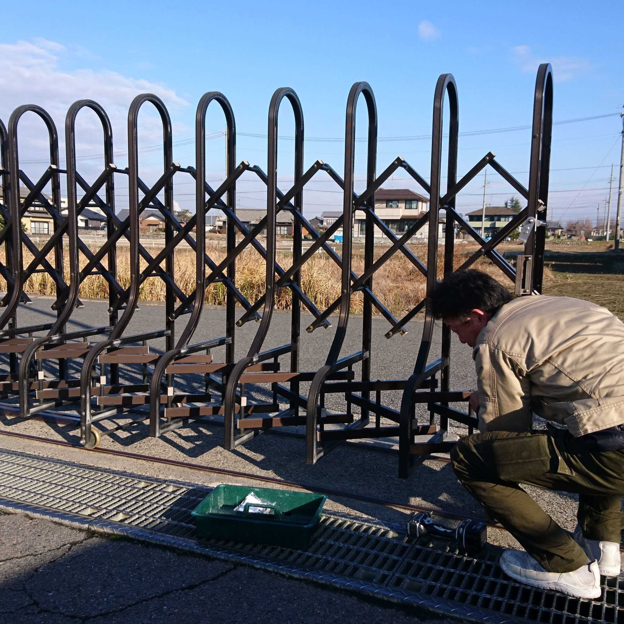 大型引戸門扉修理 東郷町 | 大型引戸門扉修理ならエクステリアの窓口東郷町